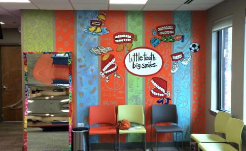 Little Teeth, big smiles waiting area office wall mural. 